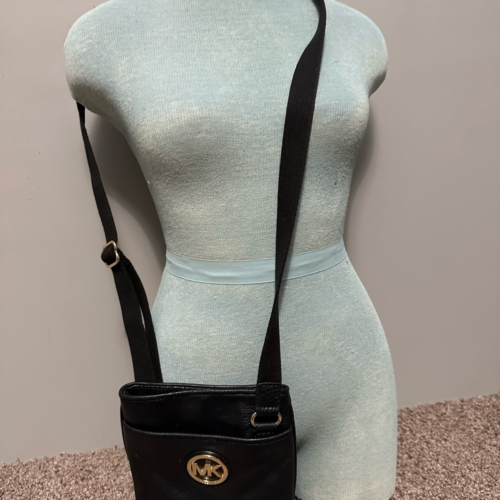Black Michael Kors Women's Crossbody Bag
